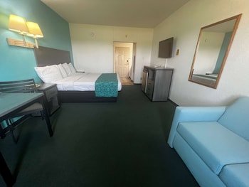 Howard Johnson by Wyndham Galveston