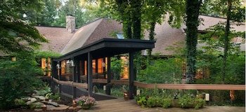 Inn and Spa at Honey Run