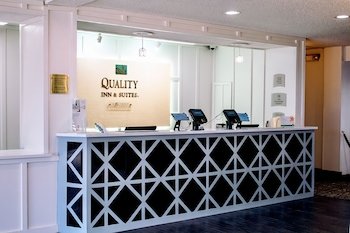 Quality Inn & Suites DFW Airport South