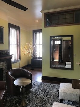 The Hygrade Inn