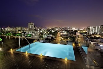Ciqala Luxury Home Suites