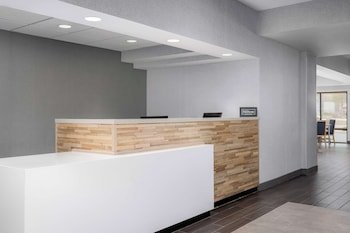 Hampton Inn Louisville Airport