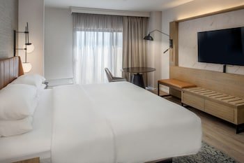 Sheraton Westport Plaza