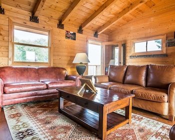 Yellowstone Valley Lodge