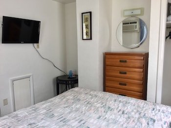 White Caps Motel