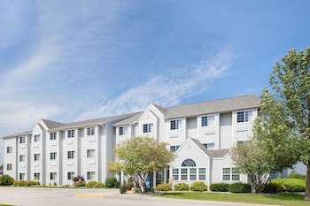 Microtel Inn & Suites by Wyndham Clear Lake