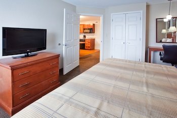 Candlewood Suites Macon
