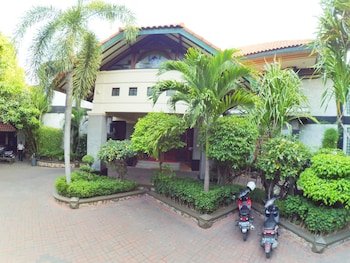 Sapta Nawa Hotel