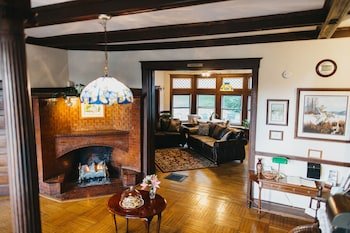 The Stonewall Jackson Inn