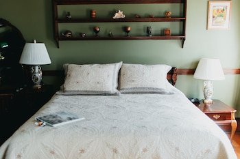 The Stonewall Jackson Inn