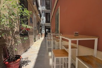 Feel Hostel City Center