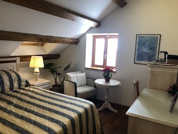 Villa Anica