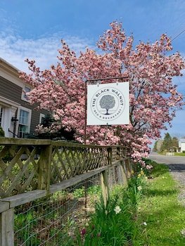 Black Walnut Bed & Breakfast