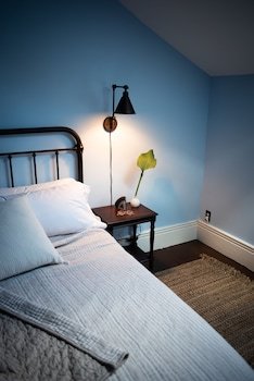 Black Walnut Bed & Breakfast