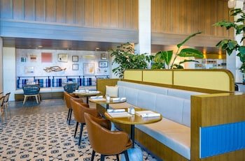 Inn at the Pier Pismo Beach, Curio Collection by Hilton