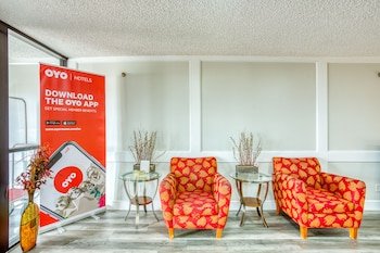 OYO Townhouse Tulsa Woodland Hills