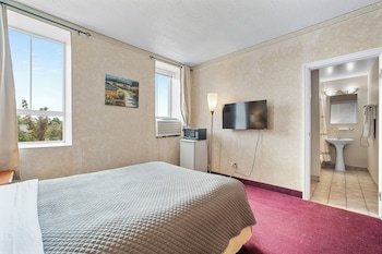 Royal Inn & Suites
