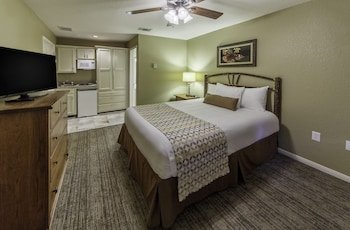 Holiday Inn Club Vacations Piney Shores Resort