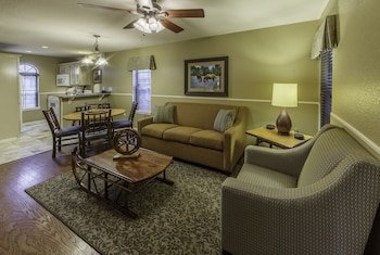 Holiday Inn Club Vacations Piney Shores Resort