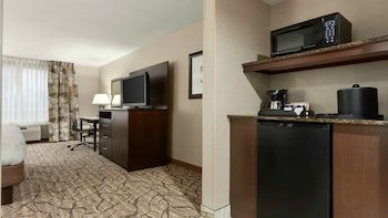 Holiday Inn Hotel & Suites Williamsburg-Historic Gateway