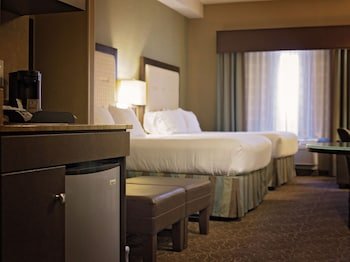 Holiday Inn Express Hotel & Suites Logan