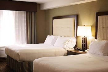 Holiday Inn Express Hotel & Suites Logan