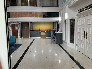 La Quinta Inn & Suites by Wyndham OKC North - Quail Springs