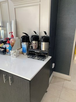 La Quinta Inn & Suites by Wyndham OKC North - Quail Springs