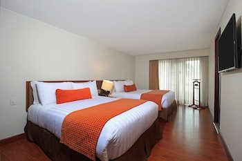 Hotel Windsor House Inn by GEH Suites