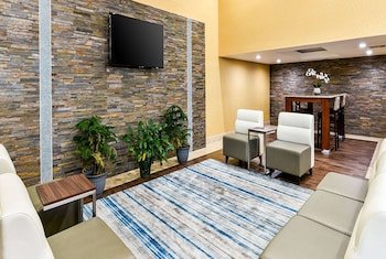 Travelodge by Wyndham Commerce Los Angeles Area