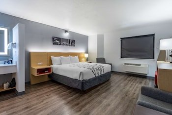 Sleep Inn & Suites