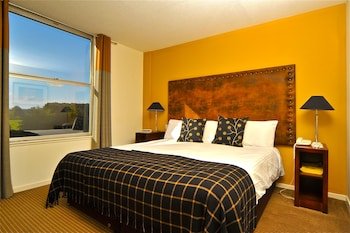 Eight Acres Hotel & Spa