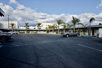 Sands Motel