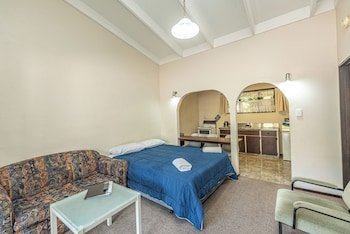 Riverside Motel