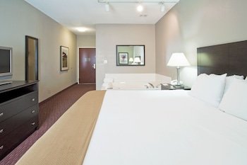 Holiday Inn Express Fort Wayne-East (New Haven)