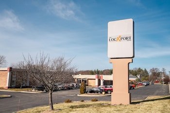 Best Western Plus Lockport Hotel