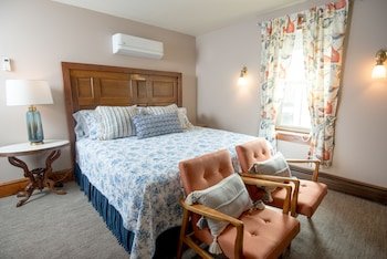 Inn At Cedar Crossing