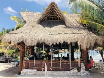Camping Lunas Bar
