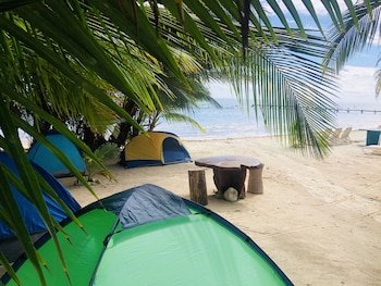 Camping Lunas Bar
