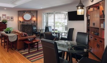 Larkspur Landing Sunnyvale