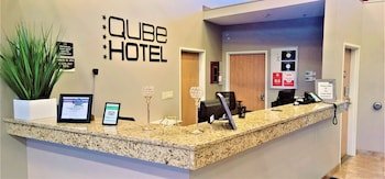 Qube Hotel Polk City