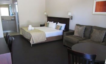 Country Comfort Highfields Motel