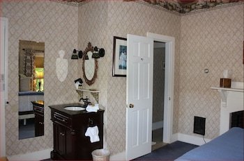 Holbrook House