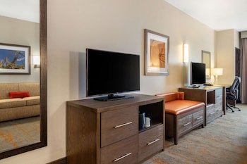 Comfort Inn & Suites Brighton Denver NE Medical Center