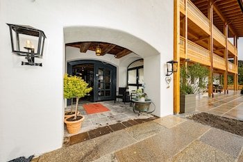 Adersberg Berghotel & Chalets