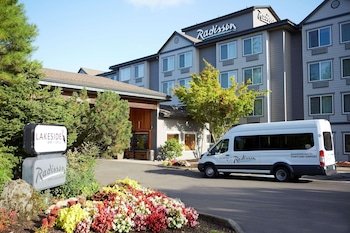 Radisson Portland Airport