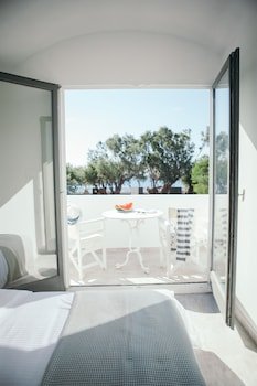 Exi Sea Side Suites