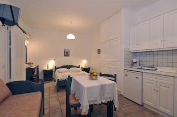 Studios & Apartments Golden Sand Paros