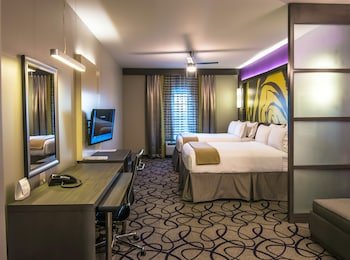 Holiday Inn Express & Suites Garland E Lake Hubbard I30