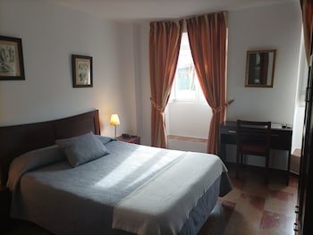 Hotel San Cayetano